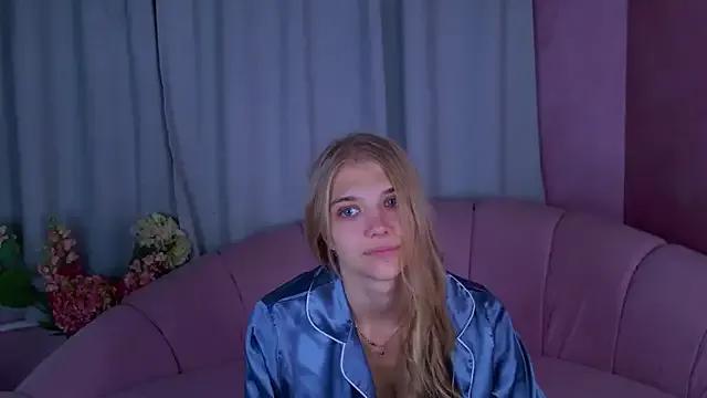 Freechat 4example_Chloe on StripChat