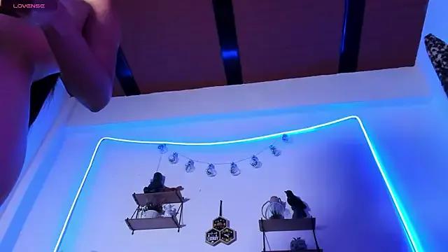 Freechat 77Neferkitty77 on StripChat