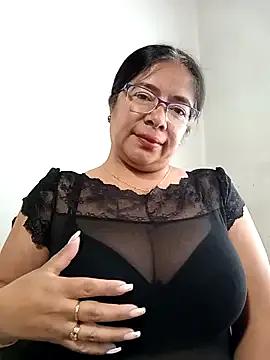 __valentina18 on StripChat 