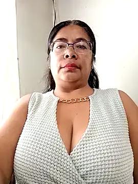 __valentina18 on StripChat 