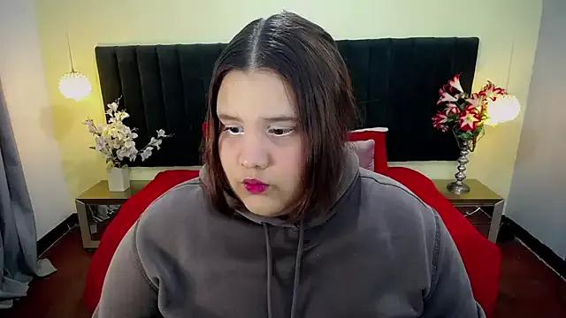 Freechat ailyn_maury on StripChat