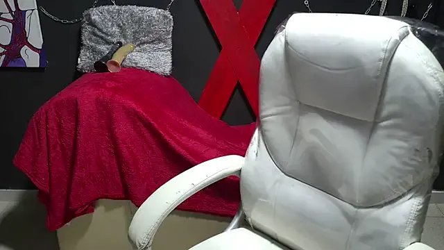 Freechat Aishaahot on StripChat