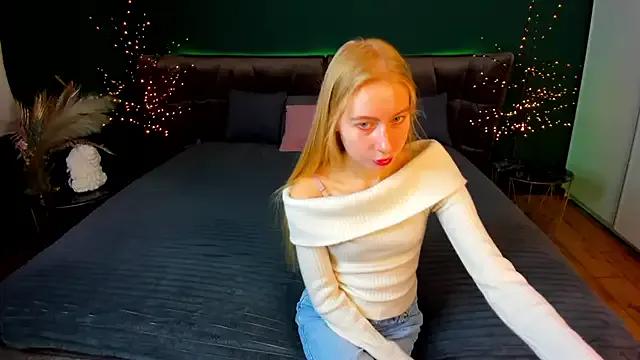 Freechat Alina_Blonde on StripChat