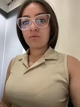 Freechat Alyha_Cortes on StripChat