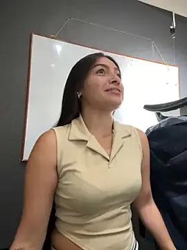 Freechat Alyha_Cortes on StripChat