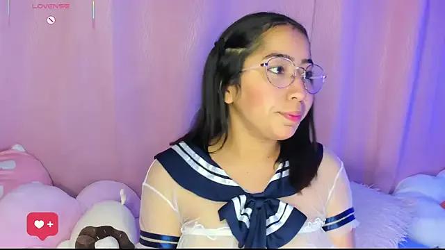 Freechat anni_ross on StripChat