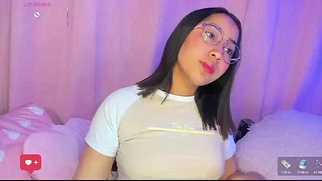 Freechat anni_ross on StripChat