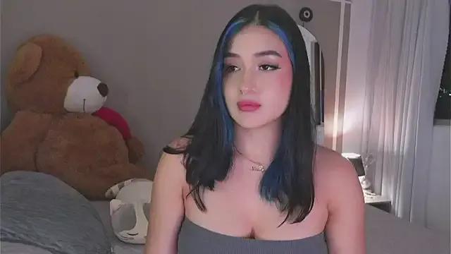 AnnyHizzle on StripChat 