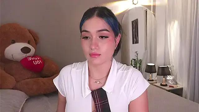 AnnyHizzle on StripChat 