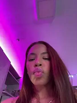 Freechat Ary___corall555 on StripChat