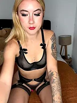 Freechat asraifae on StripChat