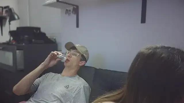 Freechat bbgurlnickii on StripChat