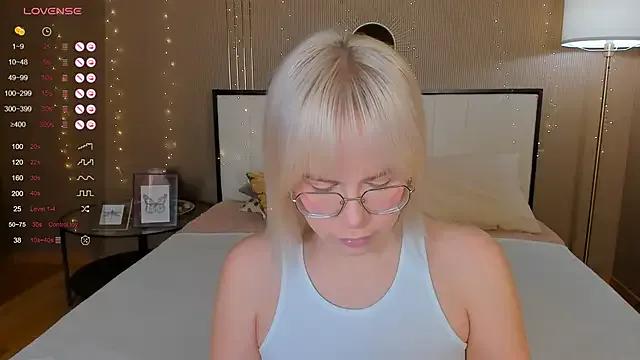 Freechat bellatip on StripChat