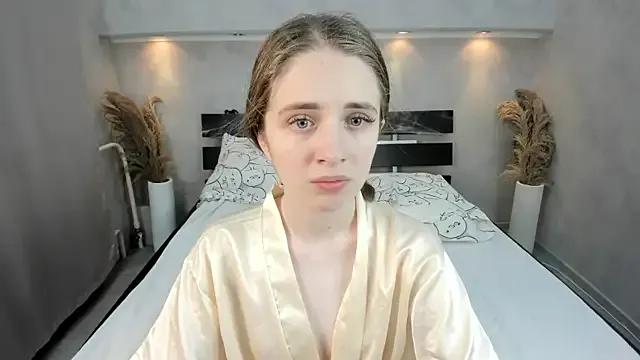 Camilla_Kelly on StripChat