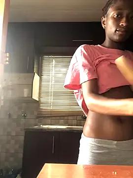 Freechat Caramel102004 on StripChat