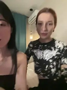 Freechat caressyourself on StripChat