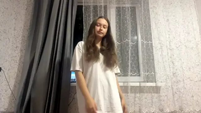 Freechat CharlynDini on StripChat