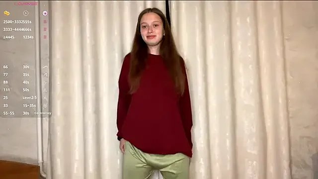 Freechat CharlynDini on StripChat