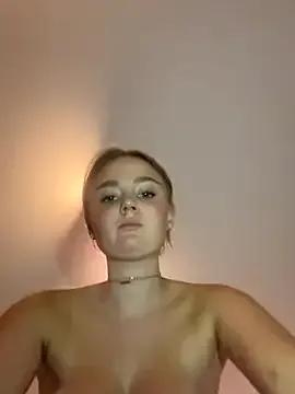 Freechat CherryEmmy on StripChat