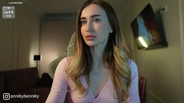 Coconutkittyy on StripChat 