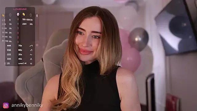 Coconutkittyy on StripChat 