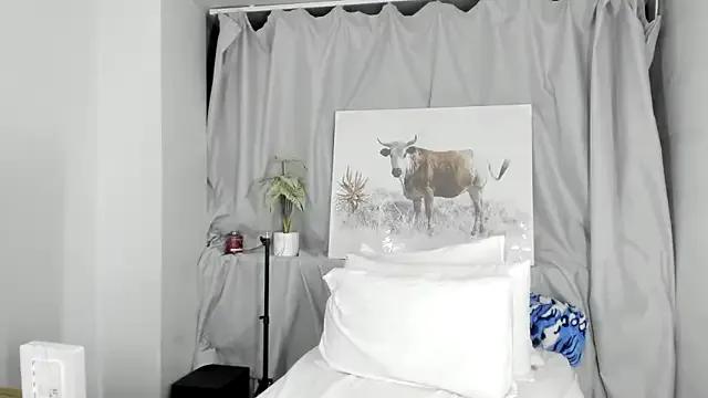 Freechat ConnieSmall24 on StripChat