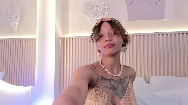 daiana_curly on StripChat 