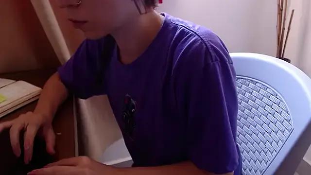 Dangerouspassion777 on StripChat