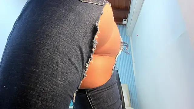 Freechat Danniela18_ on StripChat