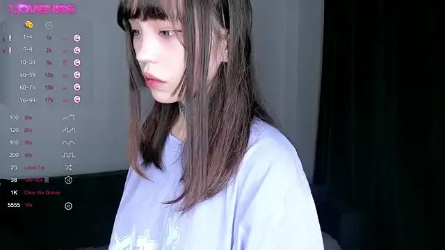 Dark_Ester on StripChat