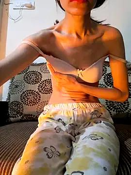 Deepika5567 on StripChat