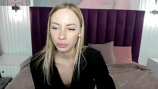 Diana_Garrett on StripChat