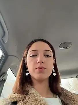 DollyTall — Flash sexy tits right when driving