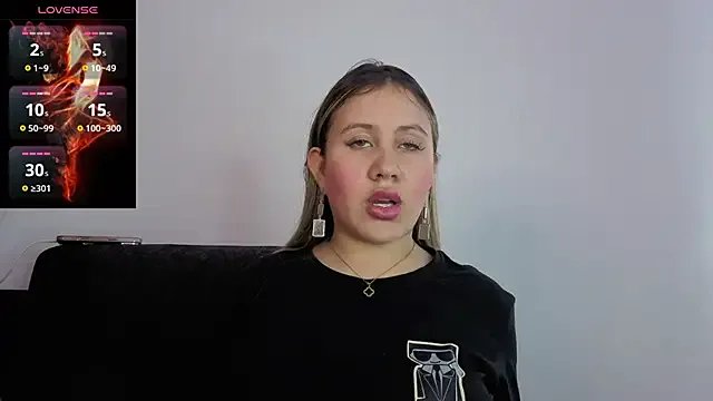 eleecttraa_12 on StripChat 