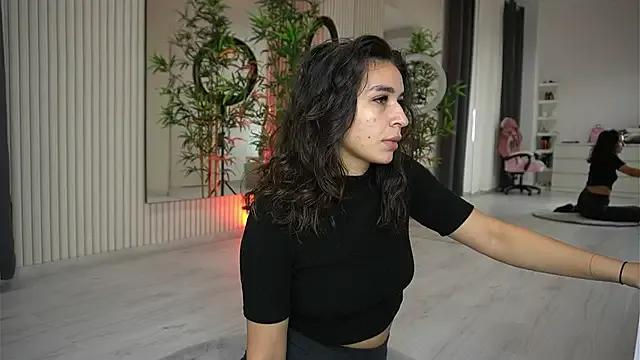 Freechat EmmaBlanco on StripChat