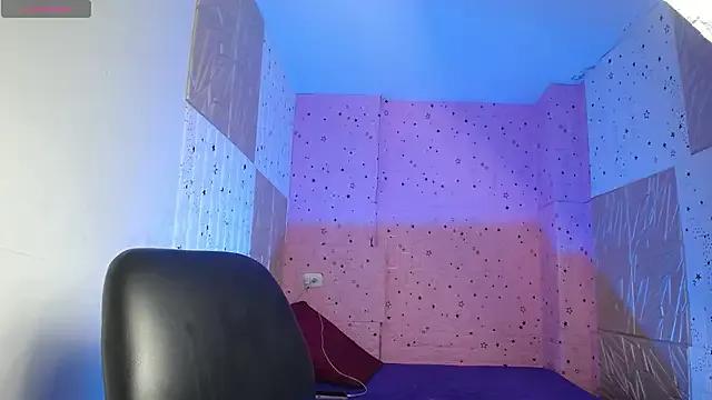 Freechat emmydurant on StripChat