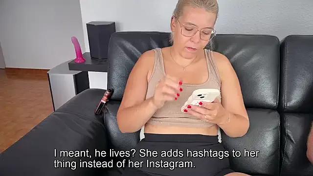 Freechat EmyLana on StripChat