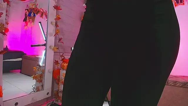 Freechat emyli_sw_ on StripChat