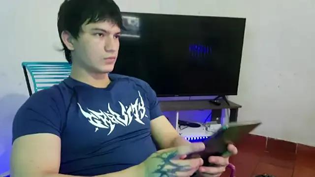 Freechat ErickWalton on StripChat