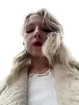 Freechat EveLittleSinner on StripChat