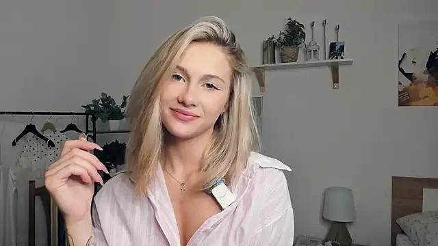 Freechat FaaBinaa on StripChat