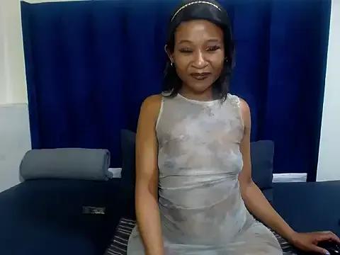 Freechat GoldenBigAssCurvy on StripChat