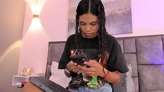 Freechat GysellHanson on StripChat