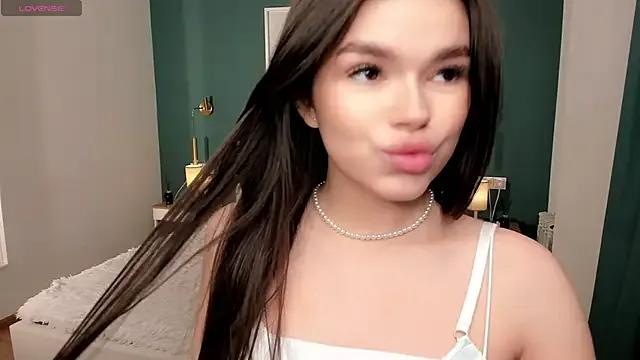 HollisHearl on StripChat 