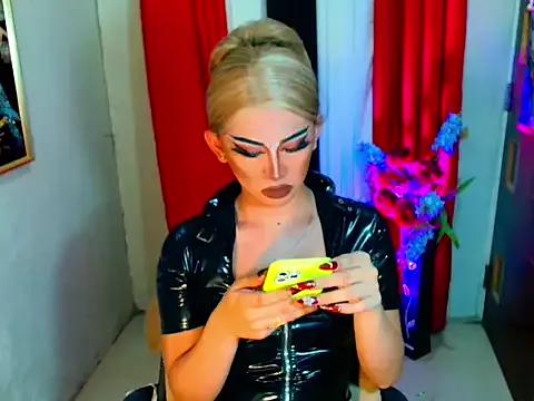 Freechat HOLLYWOOD_QUEEN_88 on StripChat