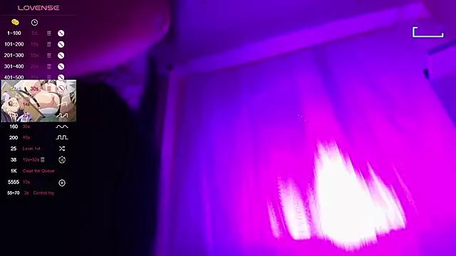 ivonne_diaz1 on StripChat