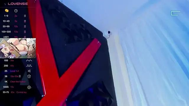 ivonne_diaz1 on StripChat