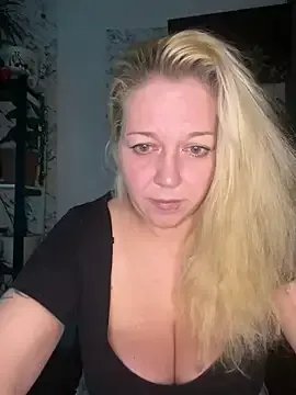 JenniferCarmen — Play with tits 3 min  