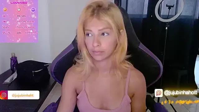 StripChat jujubinhahot is Freechat jujubinhahot — show boobs
