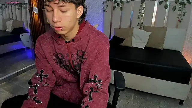 kaelwolf_tay